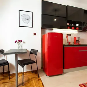 https://downtown-luxury-boutique-suites-the-red-suite.hotelschalkidiki.net
